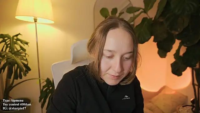 Scarlett NoirMuse online show from 02.05.26