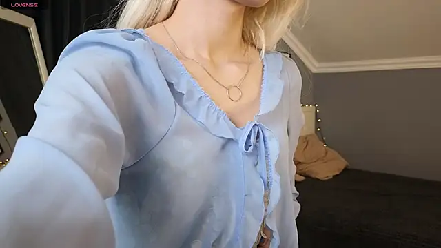 Naomi Demio online show from 04.01.26