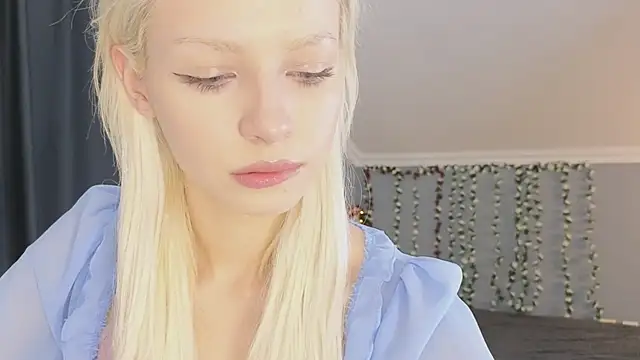 Naomi Demio online show from 04.18.26