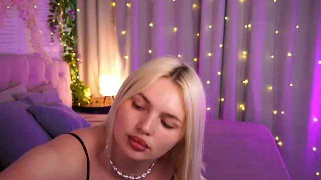 Snapshot of AmeliaWeells chatting on 05.12.26 AmeliaWeells online show from 05.12.26