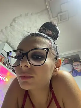 HiddendesireXO01 online show from 07.12.26