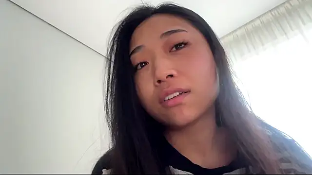 SweetMiaXO online show from 03.23.26