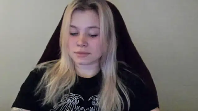 Snapshot of Lulu_Di chatting on 02.08.26 Lulu Di online show from 02.08.26