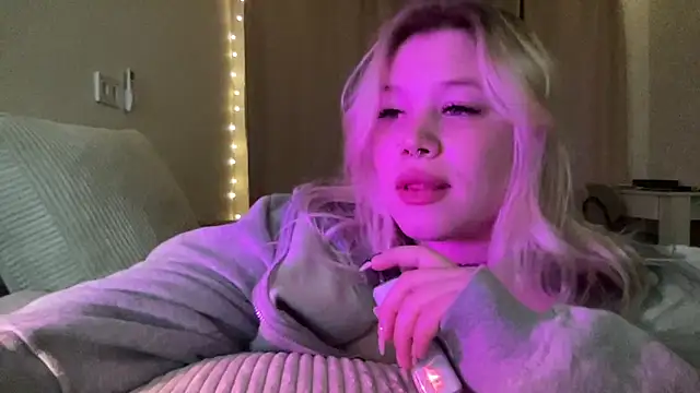 Lulu Di online show from 03.25.26