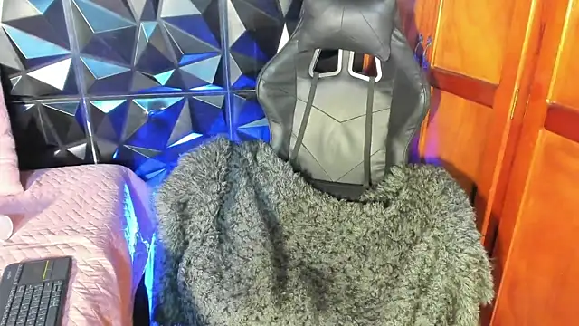 Snapshot of liia_marin chatting on 02.13.26 liia marin online show from 02.13.26