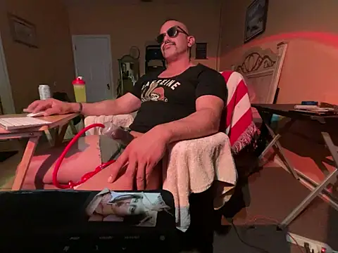 Snapshot of daddydonkey84 chatting on 02.09.26 daddydonkey84 online show from 02.09.26