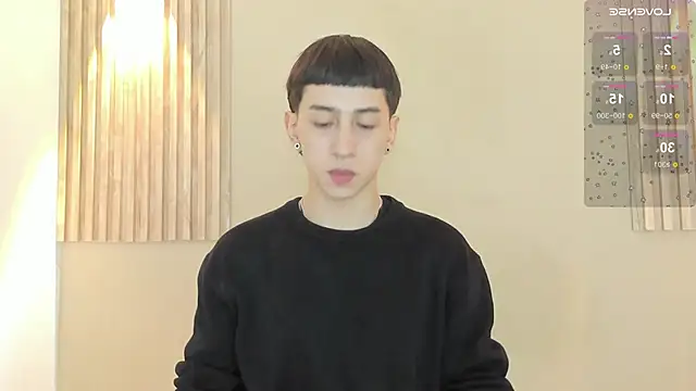 Snapshot of lian_cameron chatting on 02.24.26 lian cameron online show from 02.24.26