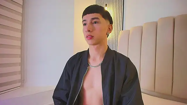 lian cameron online show from 04.07.26