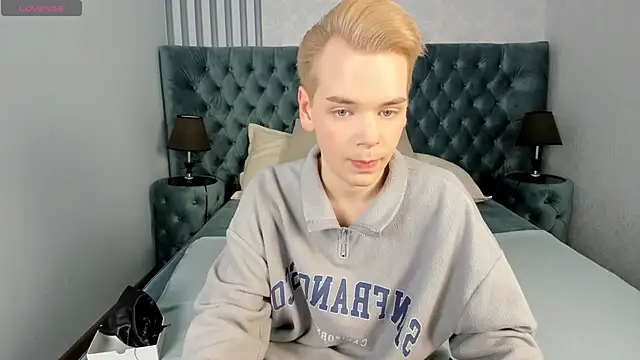 Snapshot of Je_Salvatore chatting on 02.07.26 Je Salvatore online show from 02.07.26