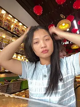 Lyn-be99 online show from 04.04.26