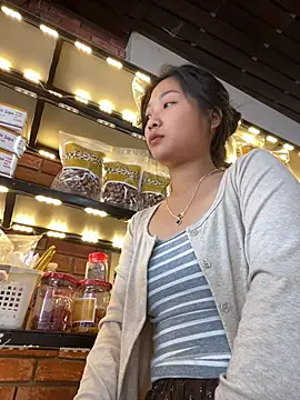 Lyn-be99 online show from 04.22.26