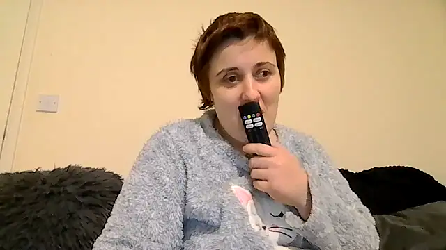 Snapshot of Tiara_XOX chatting on 02.01.26 Tiara XOX online show from 02.01.26