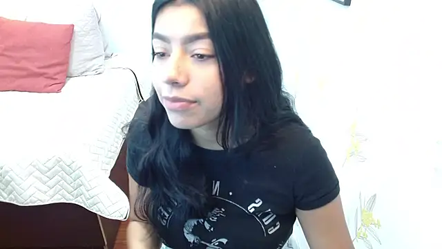 Snapshot of Laia_white chatting on 03.03.26 Laia white online show from 03.03.26