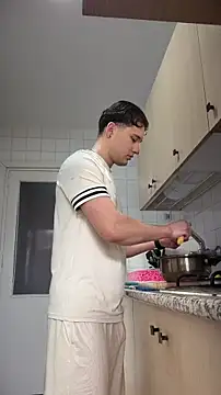 Snapshot of Massimo_Fiore chatting on 02.08.26 Massimo Fiore online show from 02.08.26