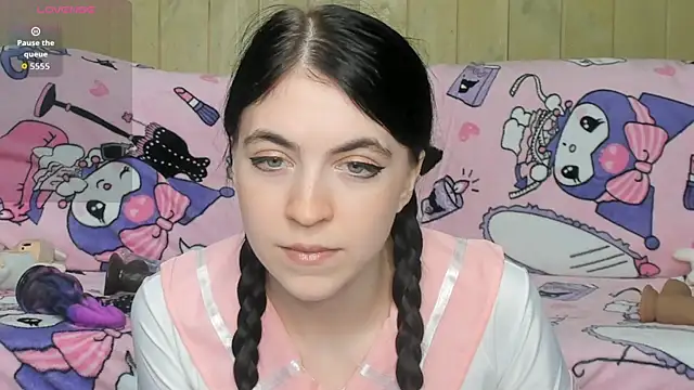 reze daisies online show from 04.17.26