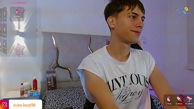 Snapshot of EVAN_TAY chatting on 02.09.26 EVAN TAY online show from 02.09.26