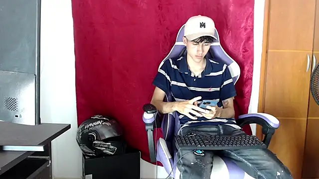 Johnny cagee  online show from 03.01.26