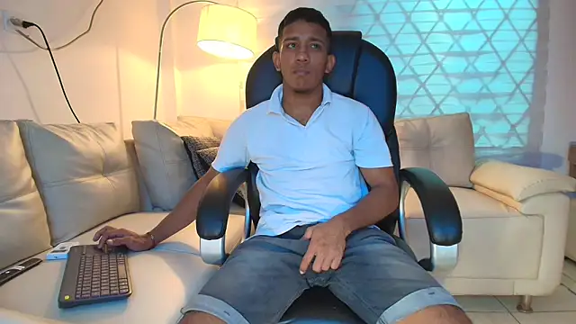 ricky spensar23cm  online show from 04.05.26