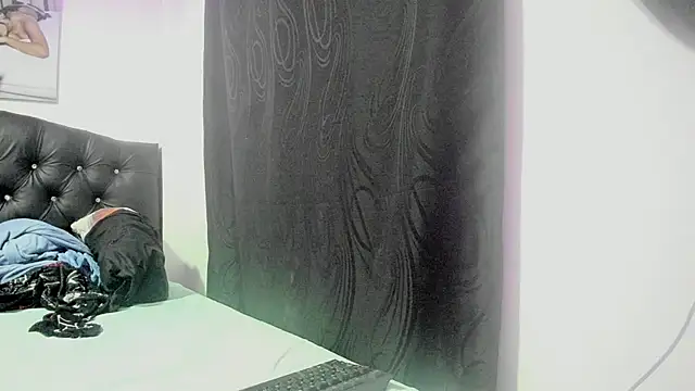 Snapshot of antonella__max chatting on 02.24.26 antonella max online show from 02.24.26