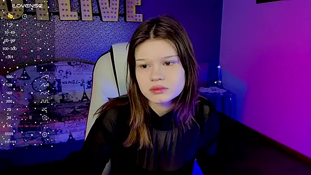 Snapshot of Lunatrend chatting on 02.02.26 Lunatrend online show from 02.02.26