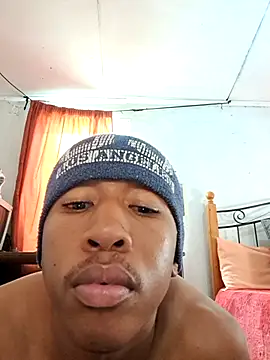 Snapshot of Peterveero12 chatting on 02.08.26 Peterveero12 online show from 02.08.26