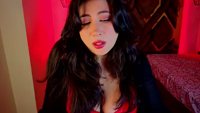 Luvienne online show from 02.21.26