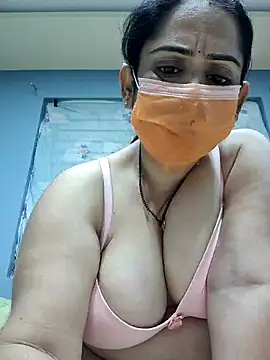 diyam4002 online show from 02.24.26