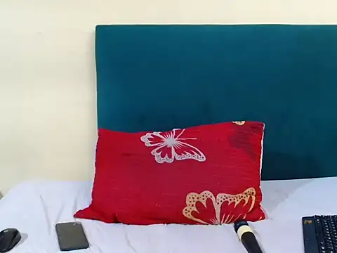 FreakyMelanin18 online show from 02.17.26