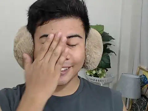 Snapshot of beraldick chatting on 02.25.26 beraldick online show from 02.25.26