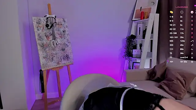 Snapshot of EdraFels chatting on 02.19.26 EdraFels online show from 02.19.26