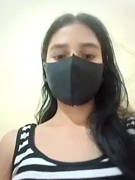 Snapshot of Mahira-- chatting on 05.16.26 Mahira-- online show from 05.16.26