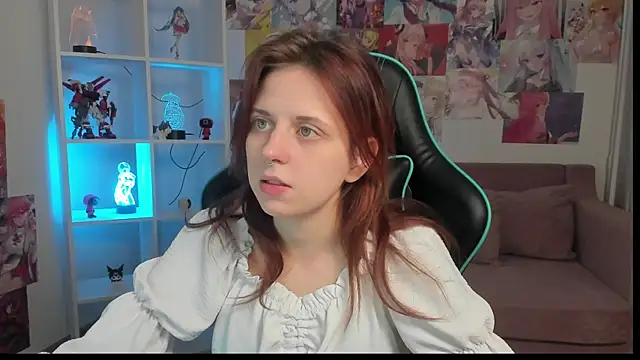 Snapshot of FreyaVey chatting on 02.24.26 FreyaVey online show from 02.24.26