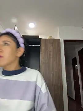 Snapshot of Violet_rousse7 chatting on 02.18.26 Violet rousse7 online show from 02.18.26