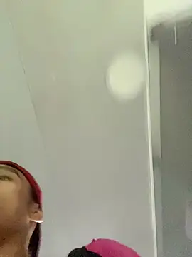 Snapshot of Dominik_Souza chatting on 02.14.26 Dominik Souza online show from 02.14.26