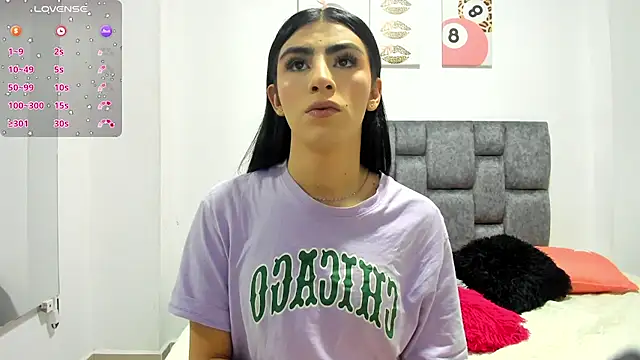 Isabella Moon9 online show from 04.12.26