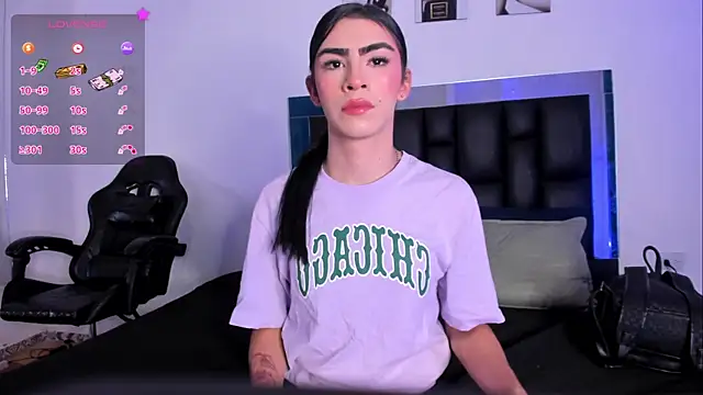 Isabella Moon9 online show from 06.26.26