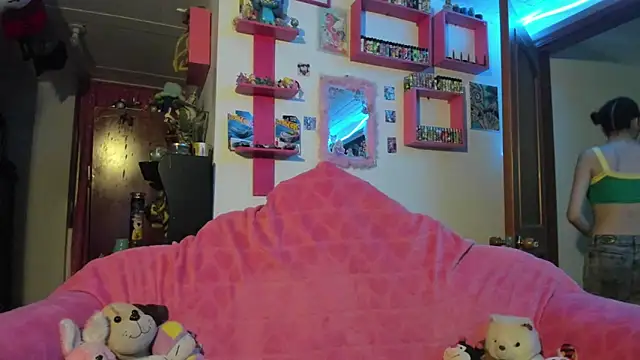 Rebecahart online show from 03.15.26