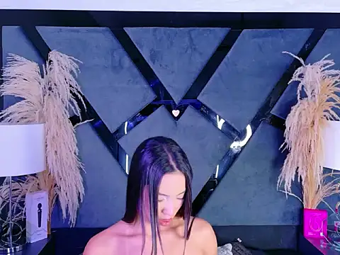 Snapshot of KylieWhitee chatting on 02.05.26 KylieWhitee online show from 02.05.26