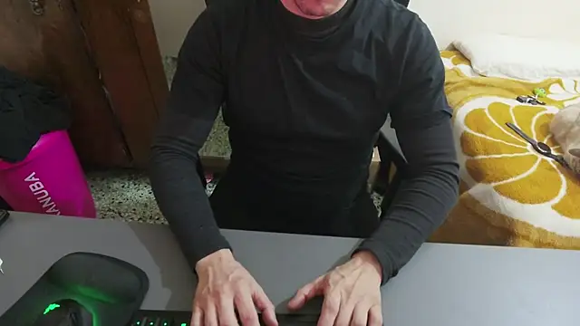 Daniiiel13 online show from 02.05.26