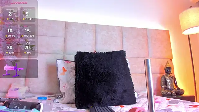 Snapshot of IsabelaRoman chatting on 03.30.26 IsabelaRoman online show from 03.30.26