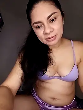 luna pinky online show from 04.05.26