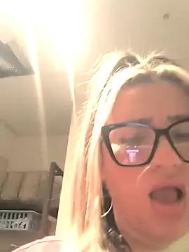 NinaRicci1518 online show from 04.01.26