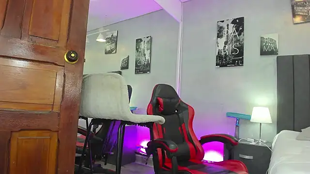 Snapshot of Raphael_Nyon chatting on 03.02.26 Raphael Nyon online show from 03.02.26