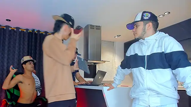 Snapshot of TheBatMansion chatting on 02.19.26 TheBatMansion online show from 02.19.26