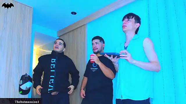 Snapshot of TheBatMansion chatting on 02.27.26 TheBatMansion online show from 02.27.26