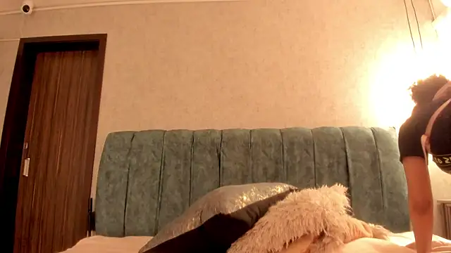 Aleera Walton online show from 04.17.26