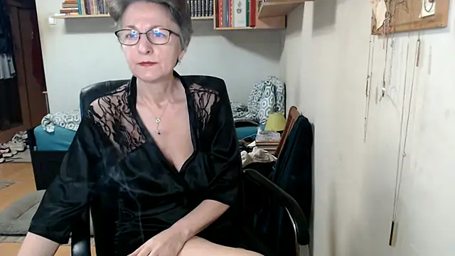 katemodel online show from 09.19.25