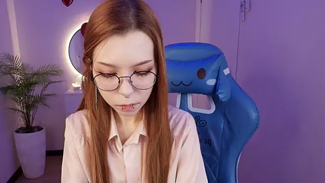 Snapshot of PinkAn8el chatting on 02.13.26 PinkAn8el online show from 02.13.26