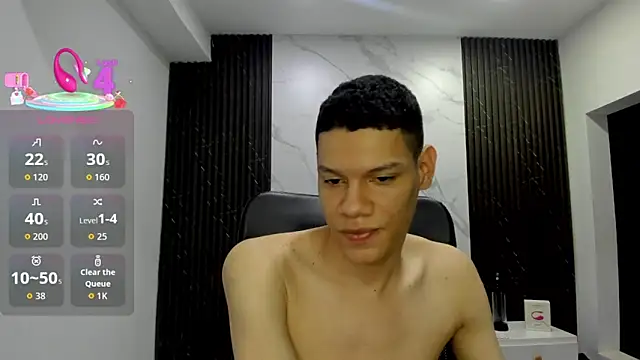 Snapshot of milo_cruz_ chatting on 06.18.26 milo cruz online show from 06.18.26