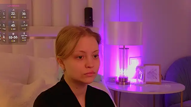 Snapshot of MollyHilton chatting on 02.11.26 MollyHilton online show from 02.11.26